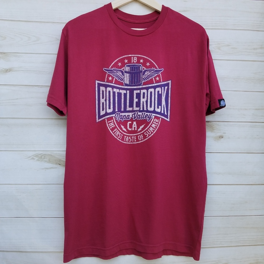Bottle Rock M cotton tee runs large burgundy